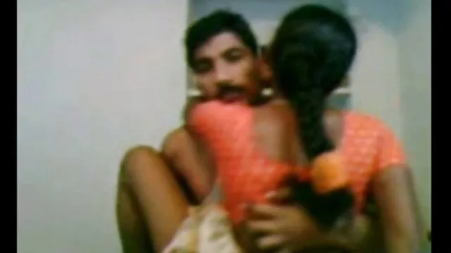 అద్భుతమైన హంగేరియన్ హాటీ సెక్స్ వీడియో తెలుగు సెక్స్ తెలుగు సెక్స్ అమీరా అదారా తన క్లయింట్ కోరుకునే ప్రతిదాన్ని చేస్తుంది