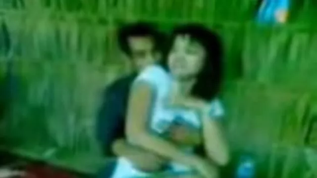 GF ముక్కు కింద ఎబోనీ చిక్ ఐవరీ సెక్స్ వీడియో తెలుగు సెక్స్ వీడియో లోగాన్‌ను హార్నీ డ్యూడ్ ఫక్స్ చేస్తుంది
